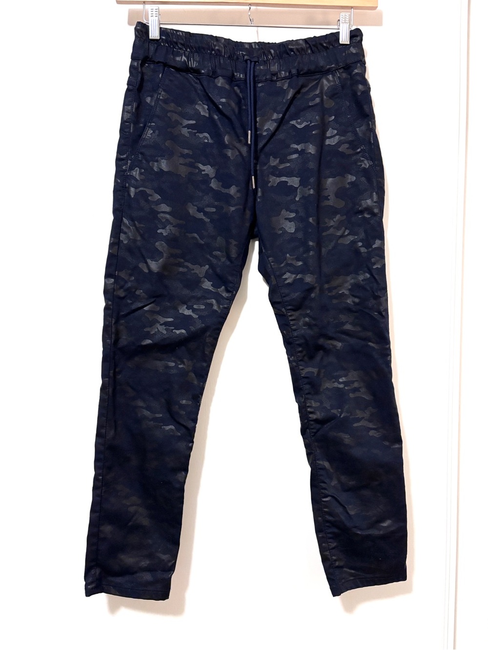Bevy Flog Womens Navy Blue Camo  Pants Size 29 Athleisure Gorpcore Pull On Comfy